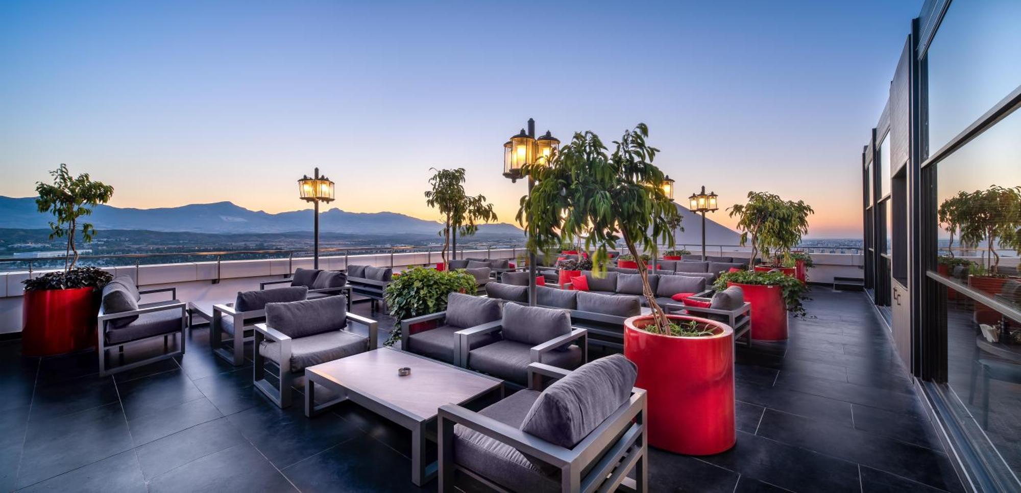 Concorde Tower Hotel & Casino Nicosia Luaran gambar The rooftop lounge at the hotel