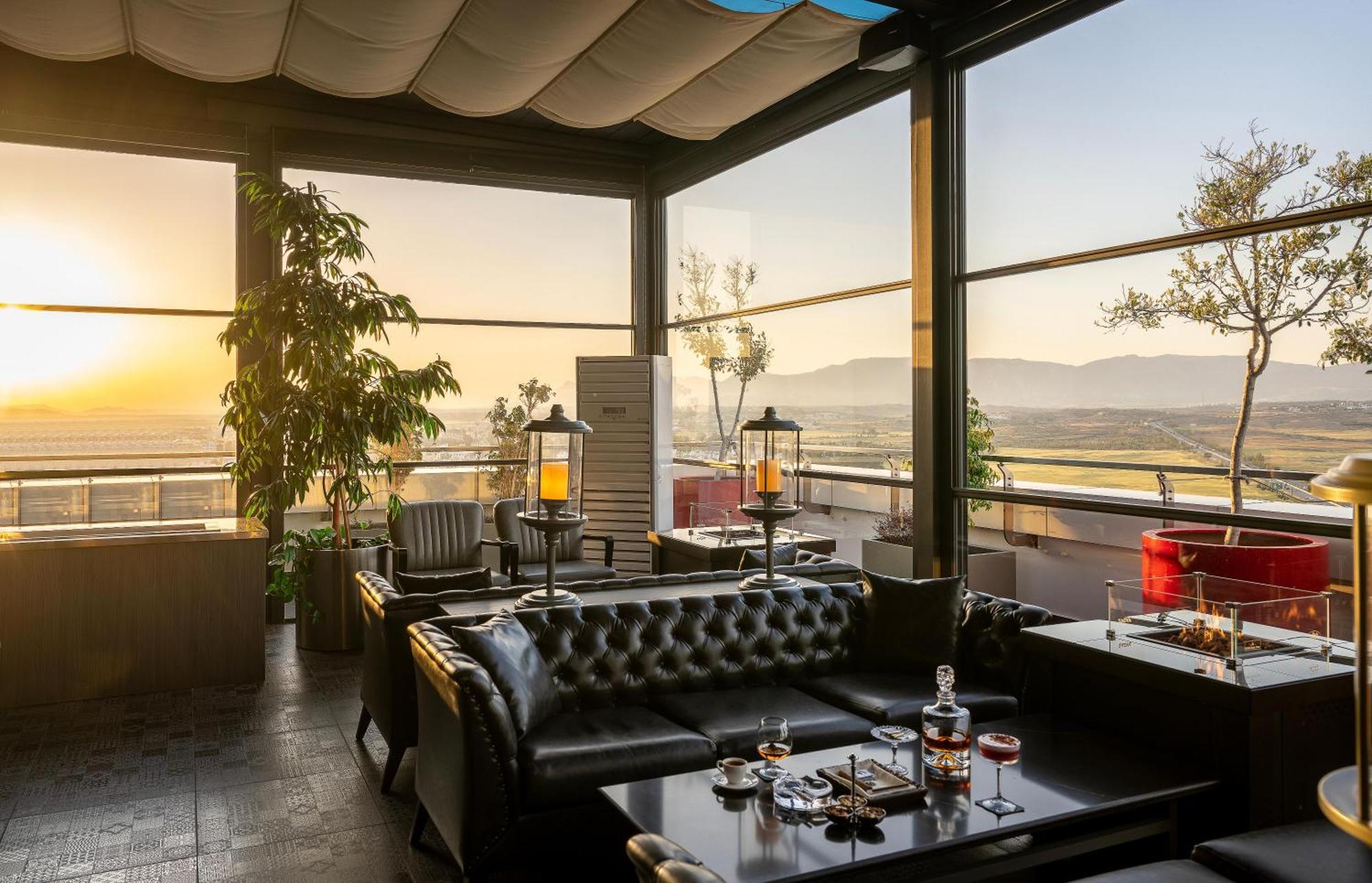 Concorde Tower Hotel & Casino Nicosia Luaran gambar The Terrace at The Park, Hyderabad