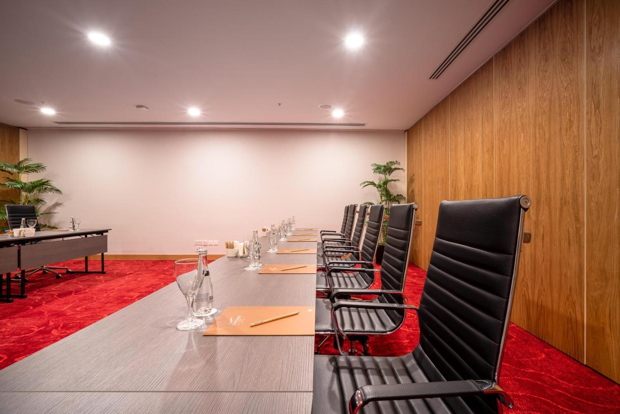 Concorde Tower Hotel & Casino Nicosia Luaran gambar Meeting room at the InterContinental London The O2