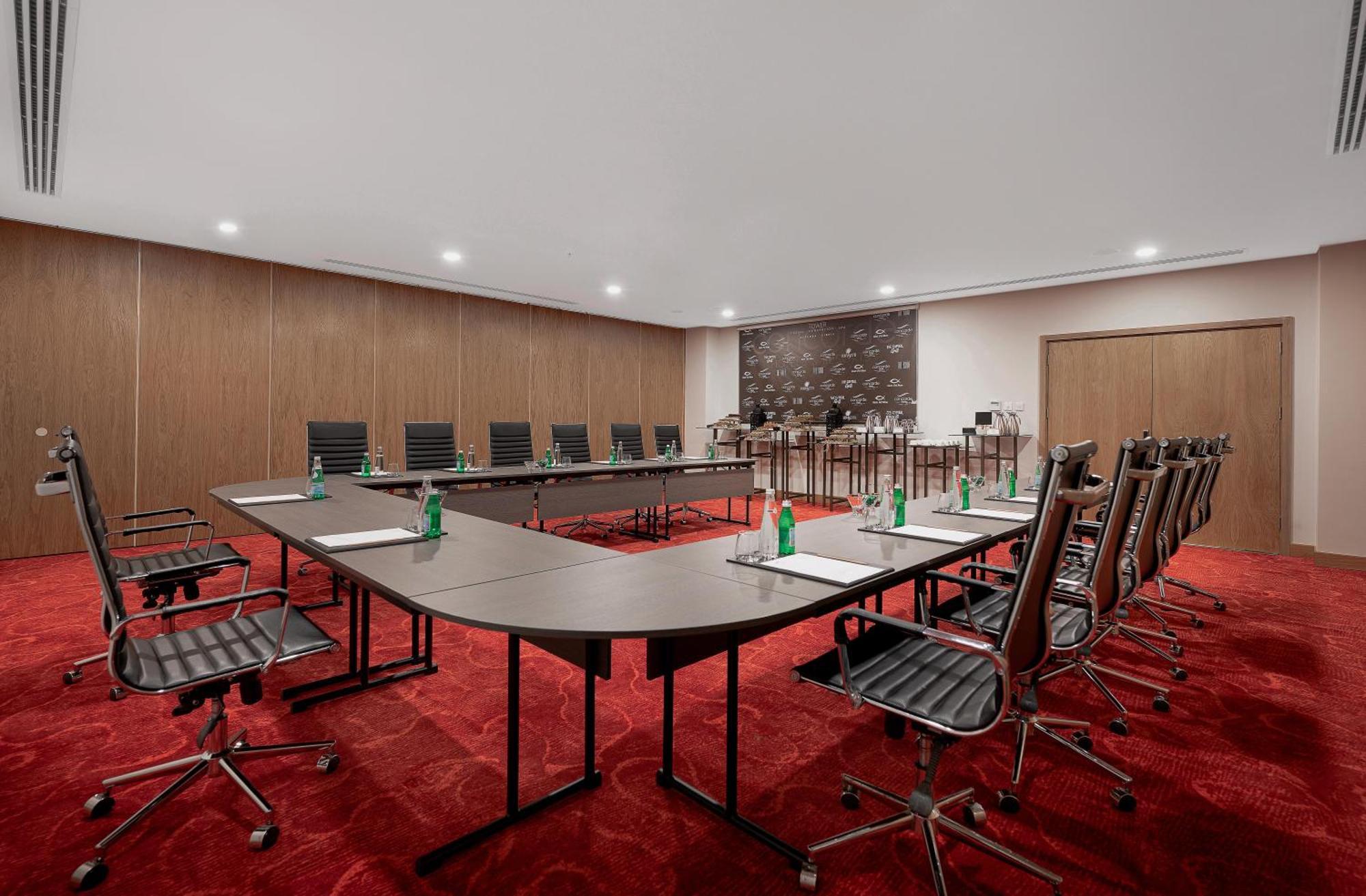 Concorde Tower Hotel & Casino Nicosia Luaran gambar Meeting room