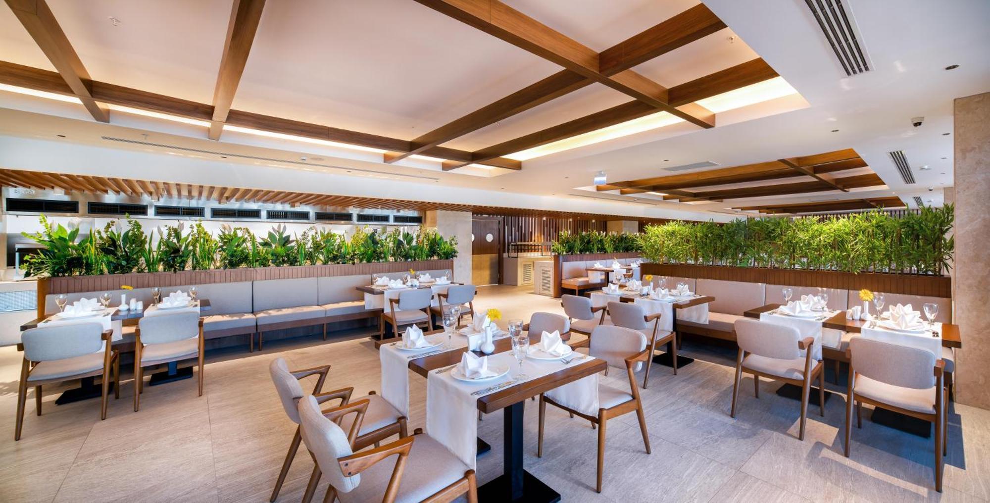 Concorde Tower Hotel & Casino Nicosia Luaran gambar The interior of the restaurant