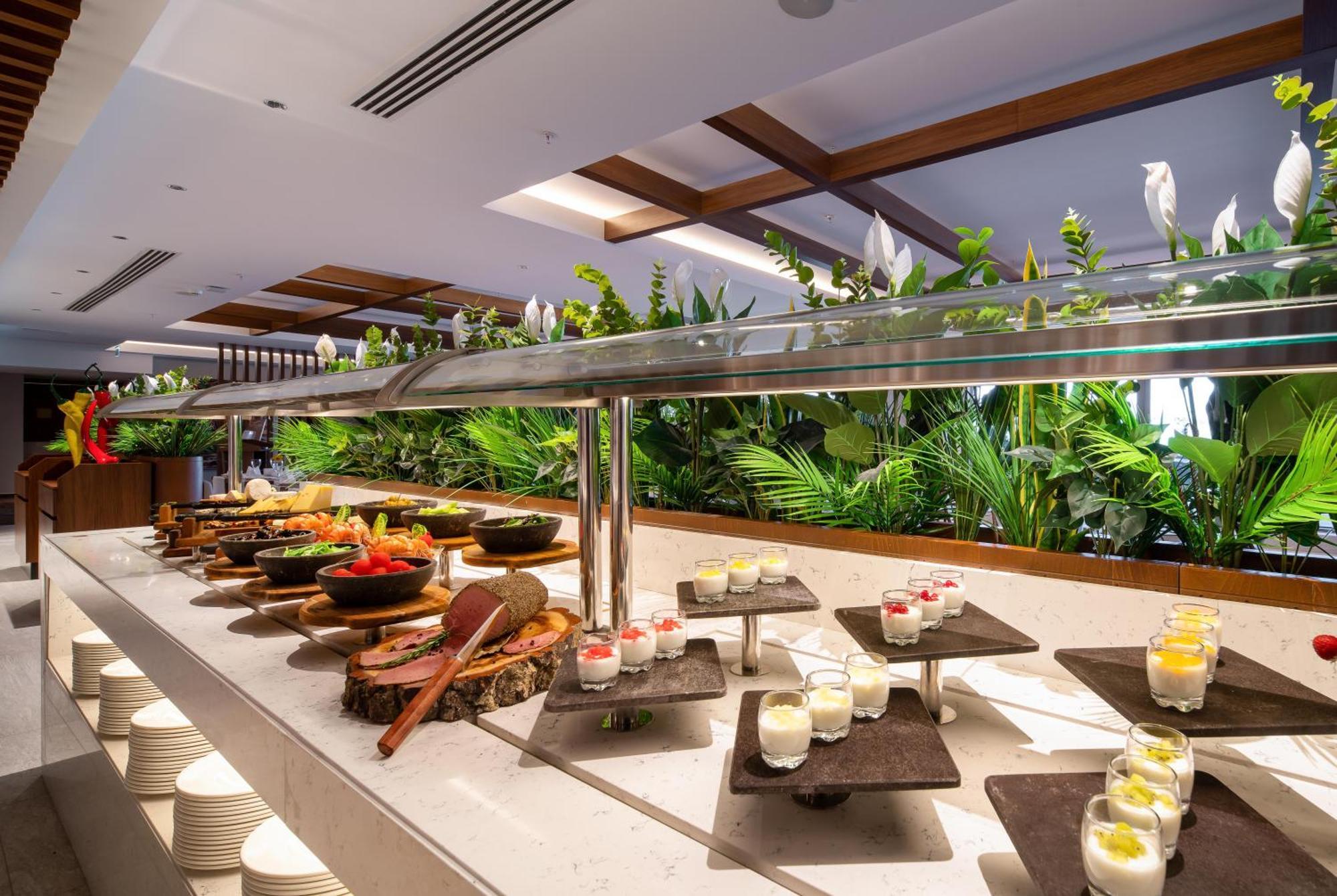 Concorde Tower Hotel & Casino Nicosia Luaran gambar A buffet at a hotel